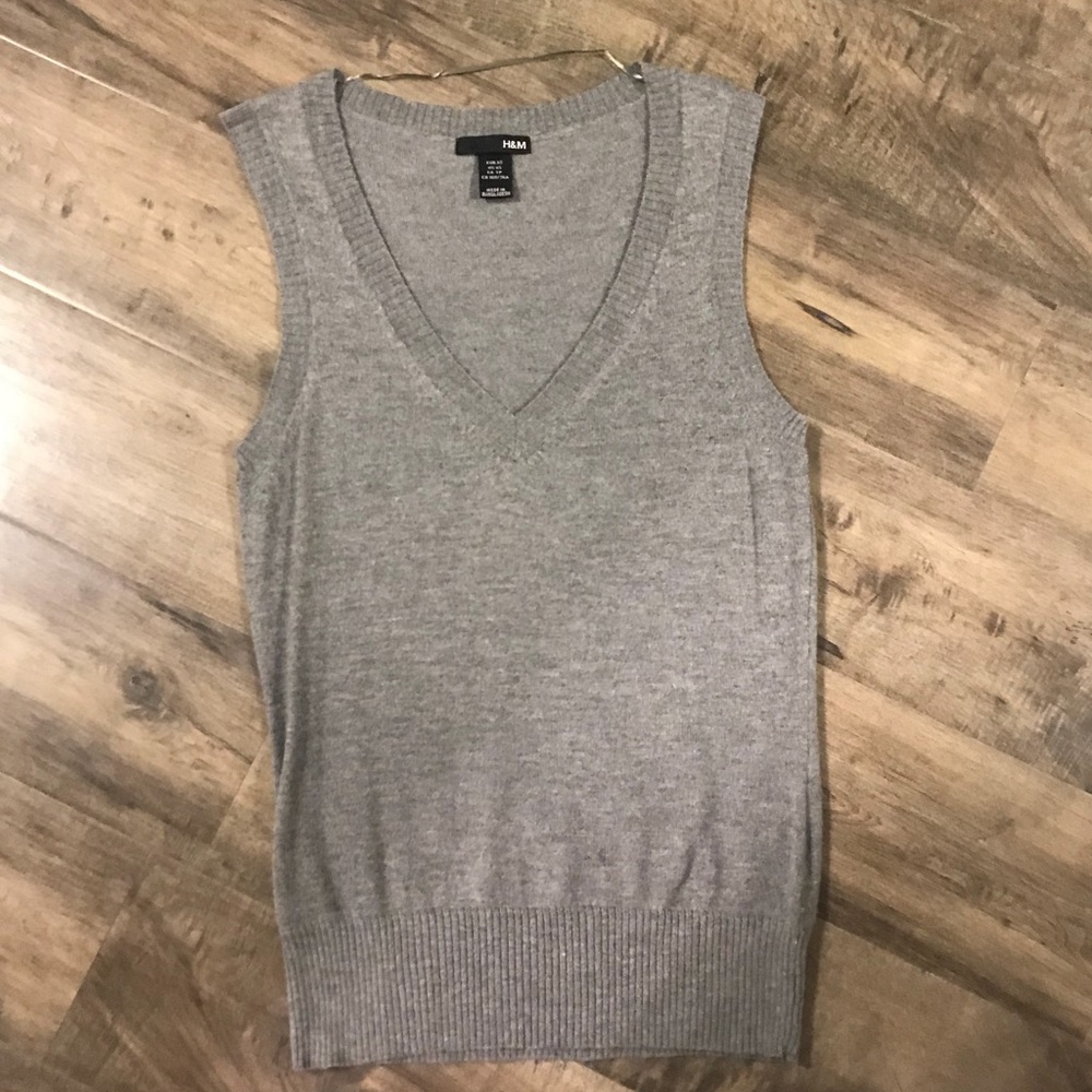 H&M Gray Knit Vest